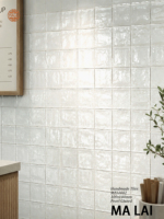 Carreaux muraux en céramique émaillée blanche nacrée 100x100mm (4x4 pouces) faits à la main pour murs décoratifs intérieurs de cafés et boutiques