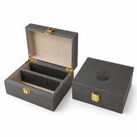 Boîte à pièces en bois vide, personnalisée, finition laquée gris mat, double rangée de fentes verticales, doublure en suède moelleux, vente en gros