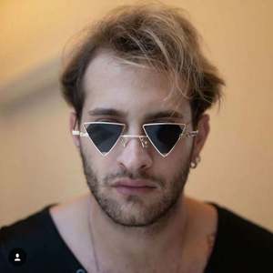 Gafas de Sol Punk con Lentes de Estilo Oceánico y Logotipo Personalizado, Montura Metálica, Gafas de Sol Triangulares para Mujer, Moda 2021 - Product Image 2