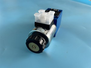R900402164 4WMM6J5X//V Distributeur hydraulique directionnel - Product Image 3