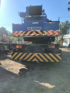 Sử Dụng 55 Tấn Xe Tải Cần Cẩu Nhật Bản Nặng Thủy Lực Di Động Tadano GT-550E Xe Tải Cần Cẩu Xếp Hạng Tải Công Suất Động Cơ Máy Bơm Động Cơ Trên Bán - Product Image 5