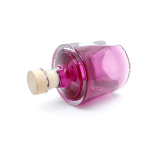 Botellas Apilables de Vidrio Reciclado de 250 ml, Botella de Whisky de Vidrio Apilable <span class=keywords><strong>con</strong></span> Tapa de Corcho de Madera Real para Licores y Ginebra - Product Image 4
