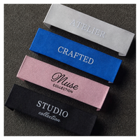 Étiquettes personnalisées de luxe en satin à bords tissés, pliées doucement, pour vêtements, lingerie, vêtements de nuit, robes et marques