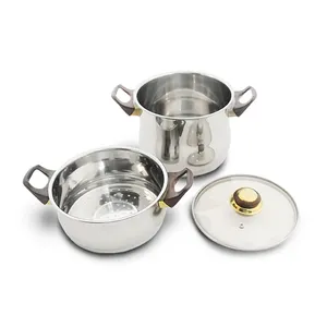 厨房使用3层底不锈钢炊具锅碗瓢盆，配有蒸锅