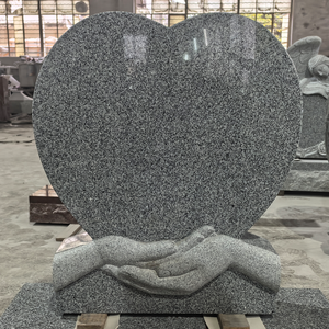 Moderna lápida individual con diseño de corazón y manos, pulida en su totalidad, hecha de granito Padang Grey (G614) de alta calidad. - Product Image 3
