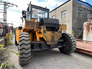 Montacargas Usado de Segunda Mano en Venta, Maquinaria para Movimiento de Tierras KOMATSU FD250 - Product Image 3