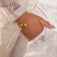 Pulsera chapada en oro de diamantes de imitación checos de doble Corazón, pulsera de cadena de serpiente suave multiaccesorio Ins joyería de acero inoxidable