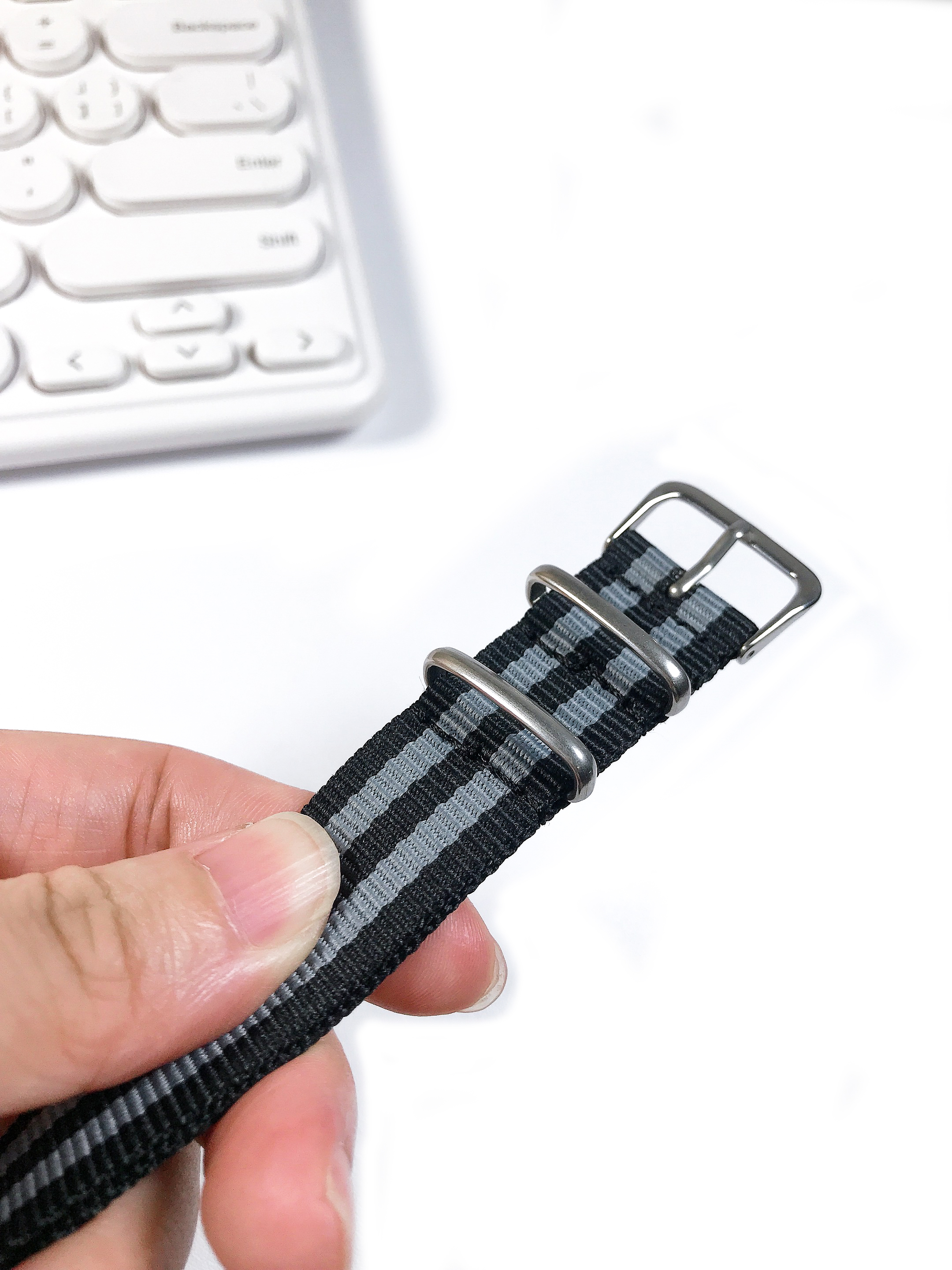 Soft Wrist Band Black Grey Seatbelt Nylon Watch Strap 1.4mm for 18mm 20mm 22mm James Bond Fabric Watches Bands