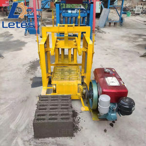 Macchina per la Produzione di Blocchi Interbloccanti con Motore Diesel, Macchinario per Mattoni Forati in Cemento in Vendita - Product Image 4