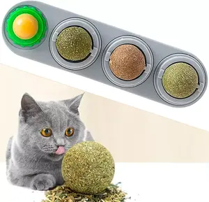 नई गर्म ABS बिल्ली खिलौने कटनीप खाद्य चाट खिलौना बिल्लियों के लिए घूर्णन गेंदों चाट दीवार 4 पैक Silvervine कटनीप