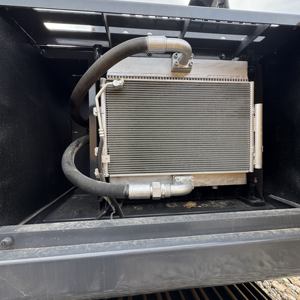 Excavadora Volvo EC240D 24T Usada con Motor Deutz y Bomba de Engranajes para Limpieza de Escombros Post-Tramunturales y Reconstrucción Temporal de Carreteras (Modelo 2024) - Product Image 5