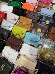 Borsa a Mano Elegante in PU Morbido con Cerniera e Pochette per Donna, Borse a Tracolla alla Moda per Signore - Product Image 3