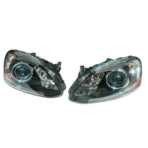 Haute qualité utilisée pour <span class=keywords><strong>Volvo</strong></span> <span class=keywords><strong>XC60</strong></span> pièces d'assemblage de pare-chocs avant Kit de carrosserie en plastique avec calandre et accessoires de véhicule de phare - Product Image 2