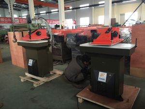 Máquina de troquelado hidráulica tipo Italia para cuero y tela, prensa de corte para calzado y prensa de corte para sujetadores - Product Image 6