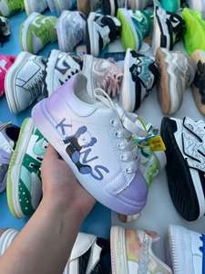 Chaussures de marque mixtes bon marché expédiées aléatoirement, inventaire de chaussures fabriquées en Chine - Product Image 5