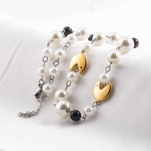 สร้อยคอสแตนเลสสำหรับทุกเพศพร้อมลูกปัดลายหน้ายิ้มมุกเทียมดีไซน์ทรงเรขาคณิตสำหรับเครื่องประดับแฟชั่น - Product Image 2