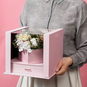 Custom Display Heart Rose Boxes Romantic Flowers with Rigid Drawer Full Window Flower Box Inside Heart Shaped Rose Box