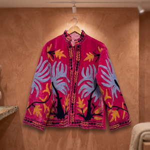 Chaqueta de Terciopelo Rosa Bordada con Estampado Floral, Cuello Mao, Manga Larga, Abrigo de Otoño para Mujer, Diseño de Bordado a Mano - Product Image 5