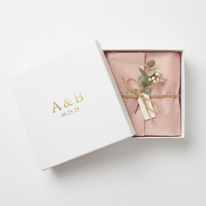 Coffret Cadeau de Luxe Personnalisé pour Mariés – Boîtes Rigides Assorties pour Lui et Elle avec Plateau en Velours et Monogramme Doré – Jour du Mariage - Product Image 5