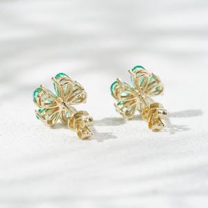 Pendientes Starsfine, Joyería Fina, Forma de Flor, Esmeralda de Laboratorio, Oro Amarillo de 10k, Pendientes de Botón - Product Image 3