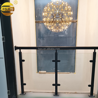 Rampe d'escalier extérieure en acier inoxydable noir et PVC pour appartement
