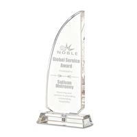 Vente en gros Trophée en cristal lumineux pas cher au design personnalisé Cadeaux décoratifs créatifs Cadeau d'affaires