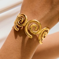 Aretas Bracelet en acier inoxydable Pvd plaqué or Bague en forme d'anneau en forme de moustique Bracelet creux étanche personnalisé pour femme