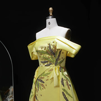 Robe de soirée élégante Lsz447 à épaules dénudées avec surjupe en satin perlé et fente, pour occasions formelles, Jancember