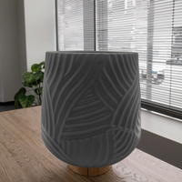 Pot de plante suspendu rond en céramique noir miniature artisanal moderne, écologique, pour jardin et usage domestique