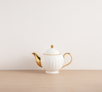 Service de table de luxe écologique en porcelaine fine à bord doré festonné – Assiettes, bols, théière pour hôtels et restaurants