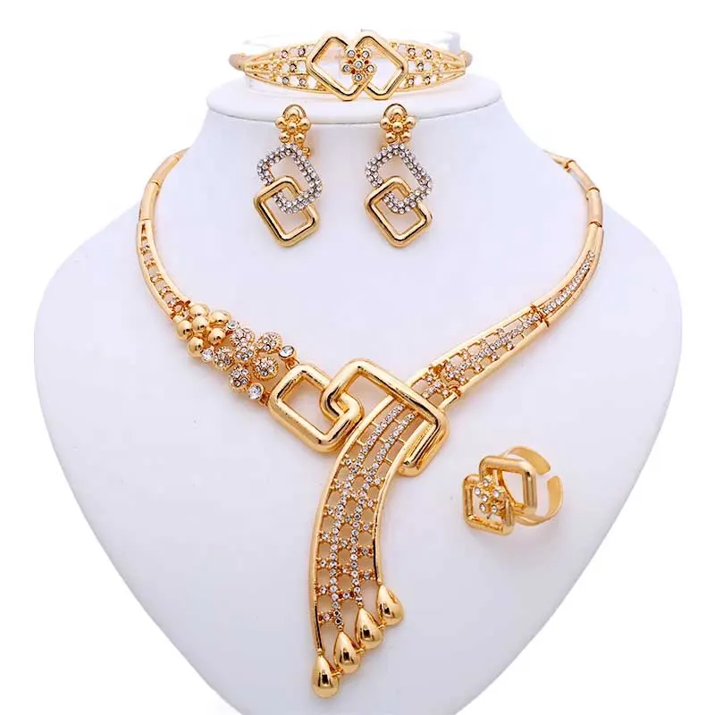TY0065 Neues afrikanisches vergoldetes Hochzeitsschmuckset Dubai Damen Bankett Halskette Ohrringe Set Indien Schmuckzubehör Großhandel