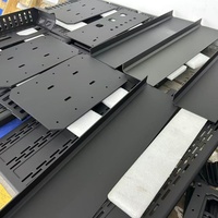 Usinage CNC fiable de profilés industriels en aluminium pour structures de cadre