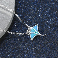 Collar de pez diablo creativo de joyería explosiva caliente de plata S925 serie marina con colgantes de encanto personalizados de ópalo Artificial