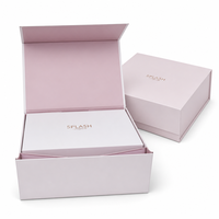 Boîte-cadeau rigide de luxe avec logo personnalisé boîte pliante en carton blanc rigide de haute qualité avec couvercle à fermeture magnétique haut de gamme en relief