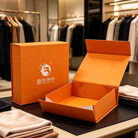 Caja de Regalo Plegable Magnética Rígida Naranja para Ropa Interior y Prendas Personalizadas de Lujo con Laminado Mate y Grabado