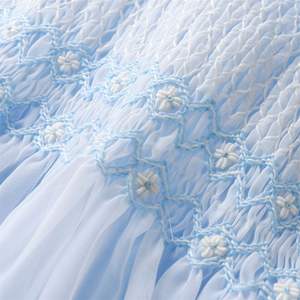 2024 estate fatto a mano in Chiffon Smocked Peter Pan collare vestito per le bambine i più piccoli ODM all'ingrosso per bambini vestiti <span class=keywords><strong>da</strong></span> Boutique - Product Image 3