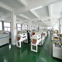 Machine de scellage en L et d'emballage sous film rétractable avec tunnel de rétraction haute performance pour livres ou magazines en promotion
