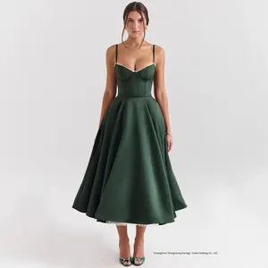 Abito estivo 2024 di alta gamma, stile europeo-americano, con lavorazione artigianale, bretelle alla francese che valorizzano la vita, sexy, lunghezza media, dolce e seducente. - Product Image 2