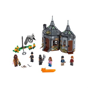 Blocs de construction personnalisés en gros Wizard Building Blocks_Ensemble universel École de Magie, Maisons complètes avec scènes emblématiques_Joyard du Gardien des Forêts - Product Image 1