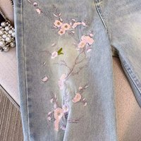 Jeans à jambes larges pour femmes, style chinois, broderie florale, denim délavé, taille haute, coupe ample, pantalon décontracté rétro