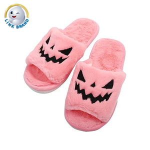 Chaussons en peluche pour femmes de la marque Link, style Halloween, pantoufles en fourrure pour la maison, citrouille de dessin animé pour femmes, style visage souriant, chaussons en peluche - Product Image 4
