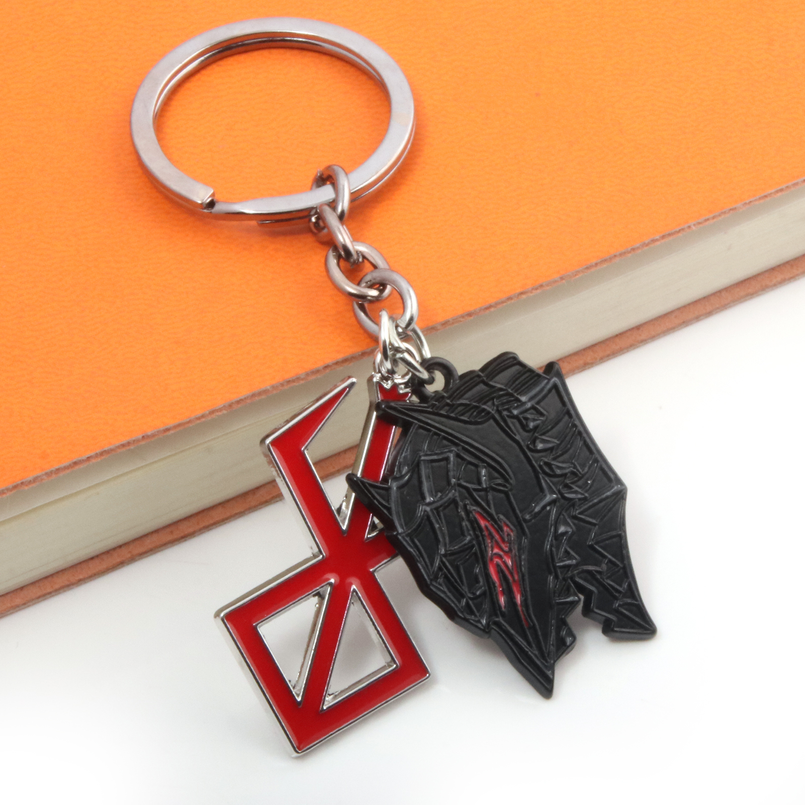 CuNto Game Berserk Guts Sleutelhanger Zwaard Legende Krijger Zwart - Zinklegering Hanger Wapens Auto Mannen Anime Accessoires, rood, L