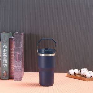 Gobelet de voyage isotherme avec poignée antidérapante 20oz 30oz, tasse à double paroi avec couvercle et paille pour usage quotidien - Product Image 1