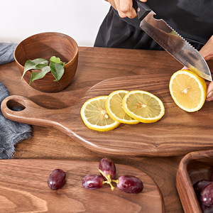 Tabla de cortar de nogal negro, madera maciza, redonda, con asa, para cortar en la cocina. - Product Image 2