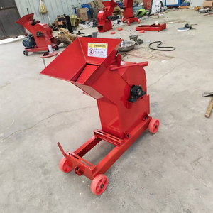 Concasseur à marteaux compact rouge avec moteur et roues pour le traitement de matériaux à petite échelle - Product Image 4