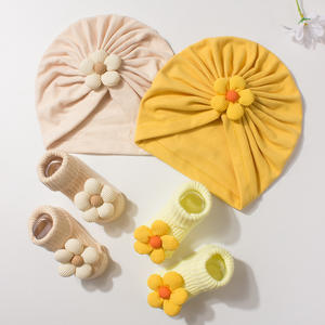 Herbst und Winter New Cute Flower Print Baby Hut und Socken Set für Kleinkinder und Kleinkinder aus warmem Fell - Product Image 2
