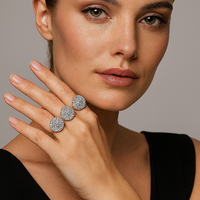 Nouvelle bague double ronde avec un design de bague en strass à la mode et personnalisé et accessoires pour femmes
