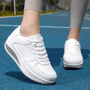 Chaussures de sport décontractées et confortables pour femmes, style chunky, en PU résistant à l'usure, idéales pour la plage, les vacances, le camping et le quotidien, parfaites pour les sports d'été. - Product Image 4