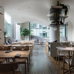 Conception d'intérieur moderne pour café, comptoir de bar en bois sur mesure, solution de mobilier pour restaurant - Product Image 1
