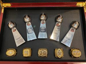 San Francisco <span class=keywords><strong>49ers</strong></span> NFL Super Bowl kampioenschapsringen met trofee luxe set - Product Image 2